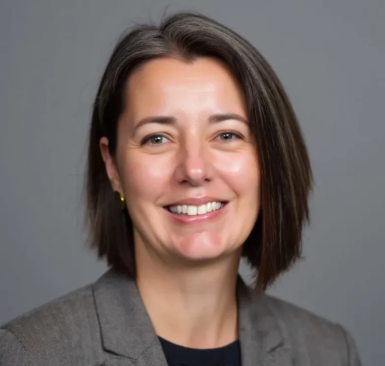 Shannon Hughes headshot